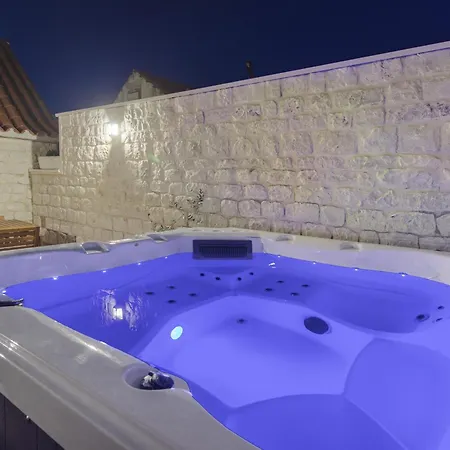 Stone House Holiday home *