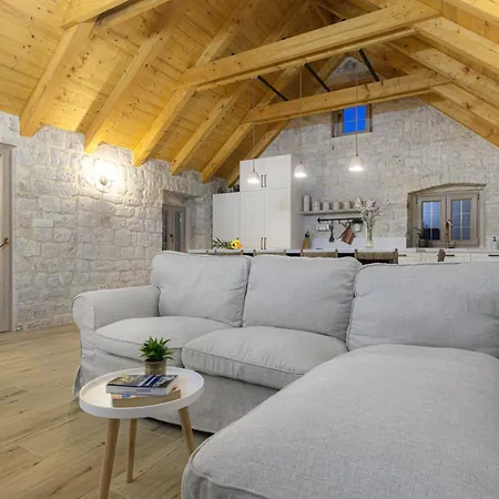 Holiday home Stone House