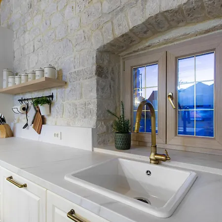 Stone House *