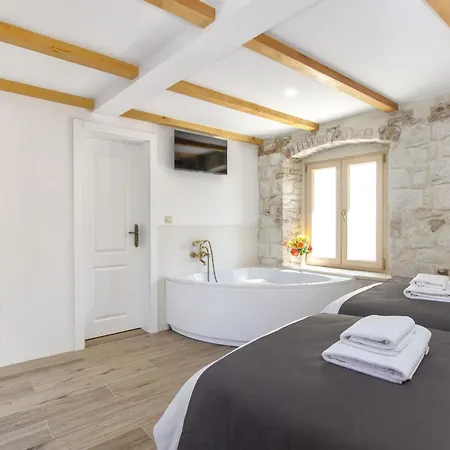 Stone House Holiday home