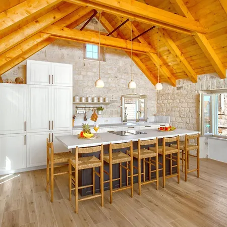 Stone House Holiday home *