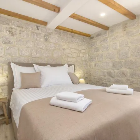 Holiday home Stone House
